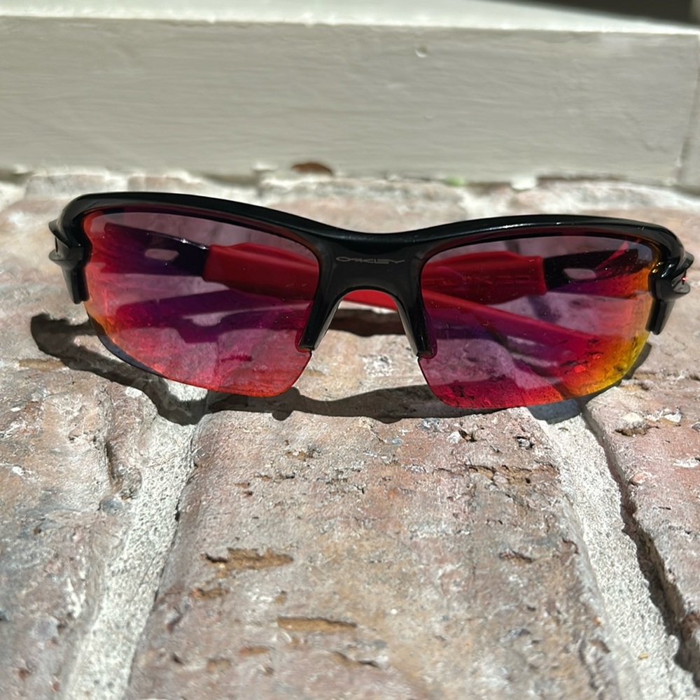 Oakley Youth Sunglasses
Flak XS Junior OJ9005